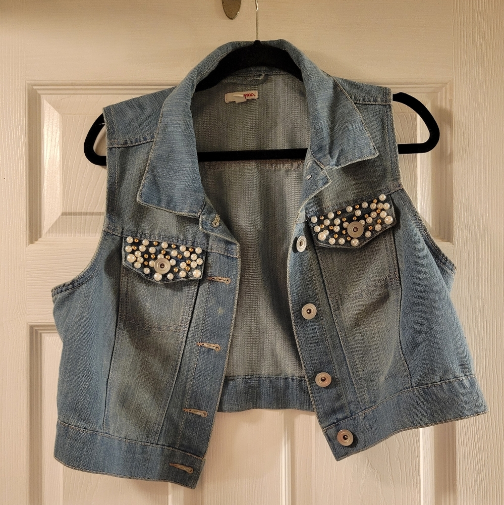 BONGO Blue Denim Vest With Purl And Gold Beading On Front Pockets Size XL